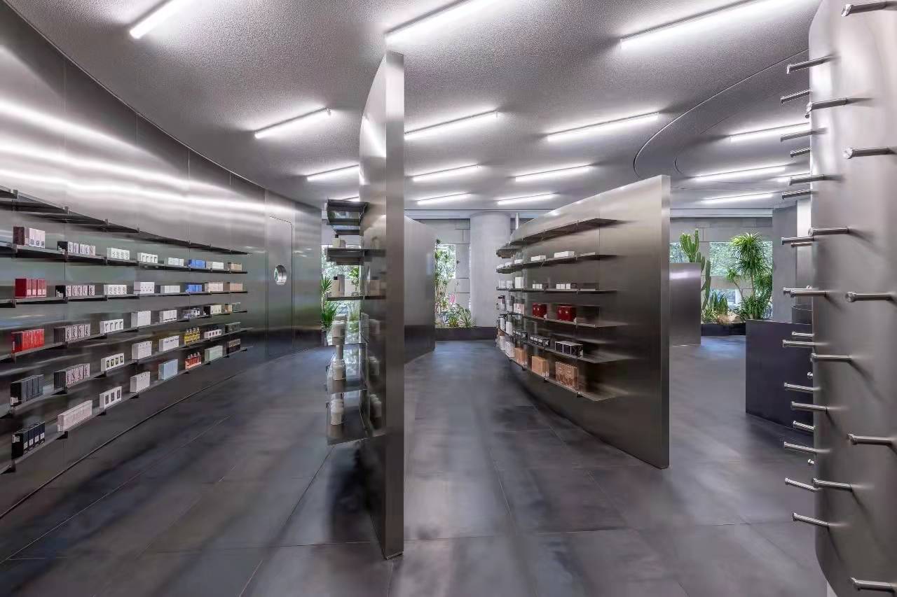 倉儲式美妝店設(shè)計